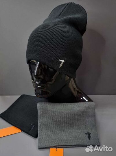 Шапка мужская trussardi новинка