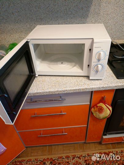 Микроволновая печь LG MS-1724W