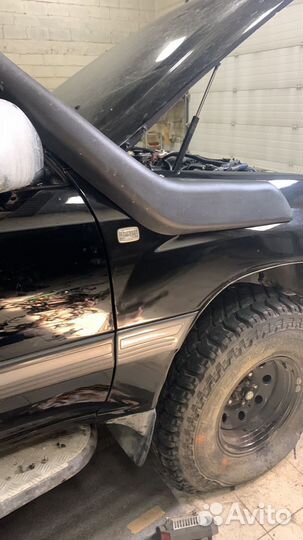 Переднее крыло Toyota Land Cruiser 100 Lexus LX470