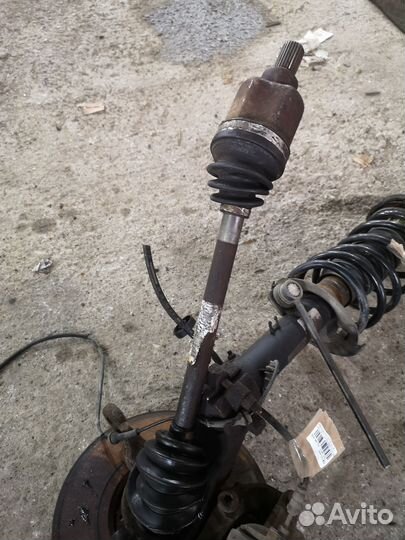 Кулак поворотный передний левый Peugeot 207cc VF3