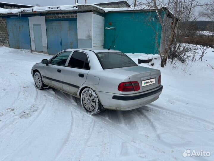 Mitsubishi Carisma 1.6 МТ, 2002, 290 000 км