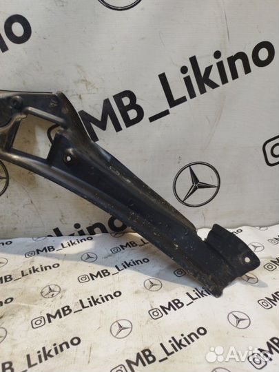 Водосток багажника левый Mercedes Gl X164