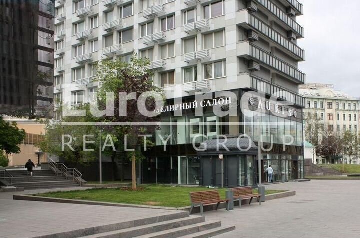 Сдам торговое помещение, 220 м²