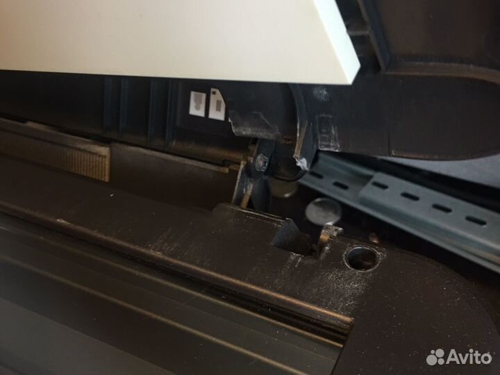 Принтер HP deskjet 2050