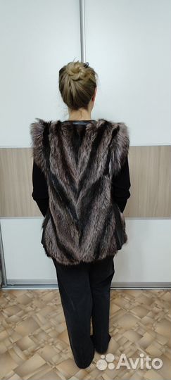 Жилетка меховая женская