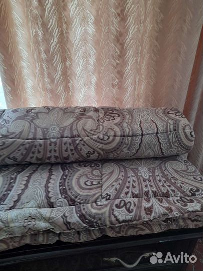 Одеяло из верблюжьей шерсти