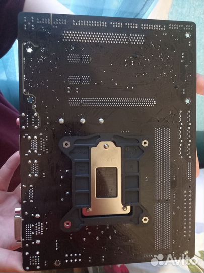 Материнская плата