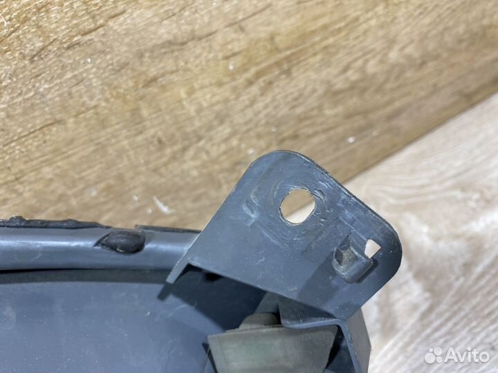 Фара левая Ford Fiesta 5 рестайлинг 142492