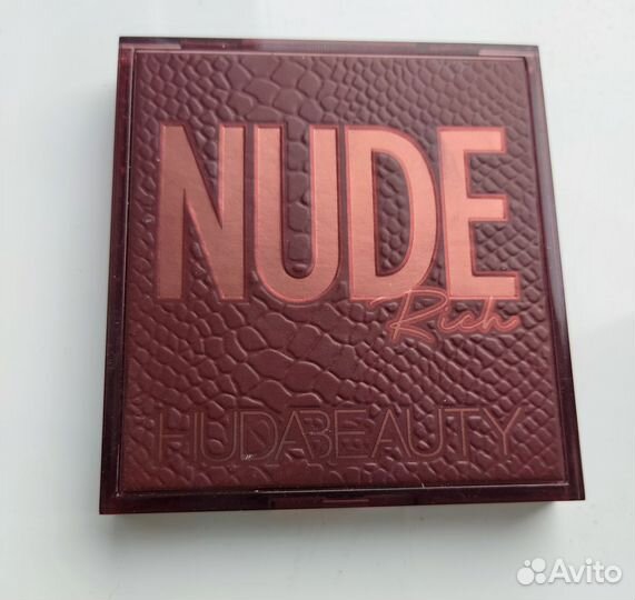 Палетка теней Huda beauty nude rich