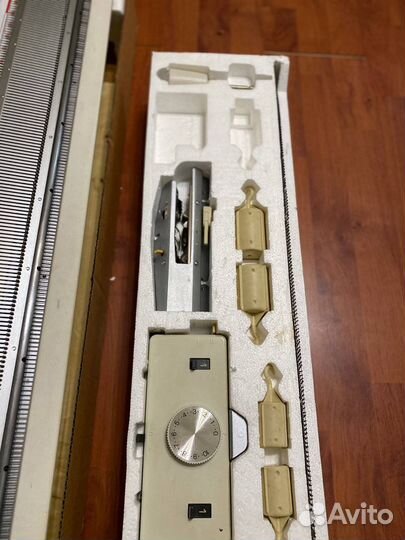 Silver Reed SRP 50 передняя фонтура