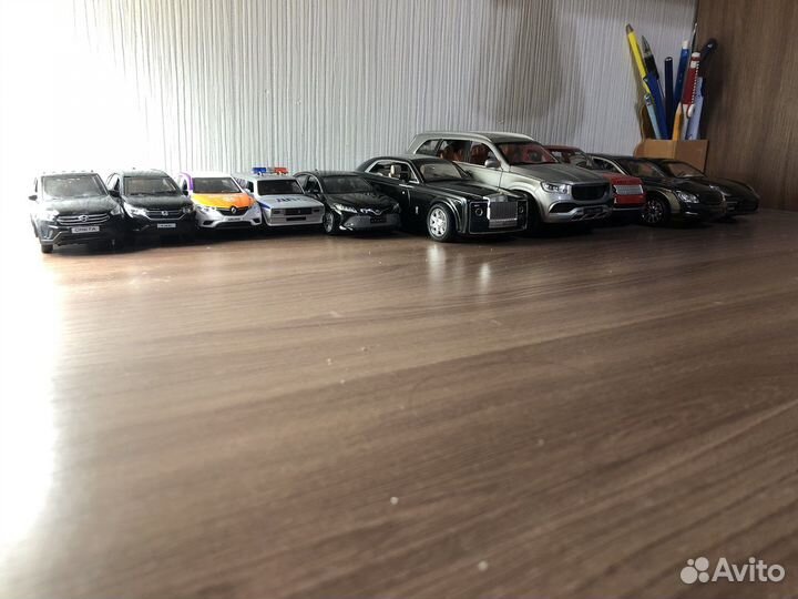 Машинки металлические