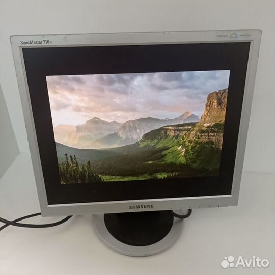 Монитор Samsung 710N (Рассрочка /Т4)