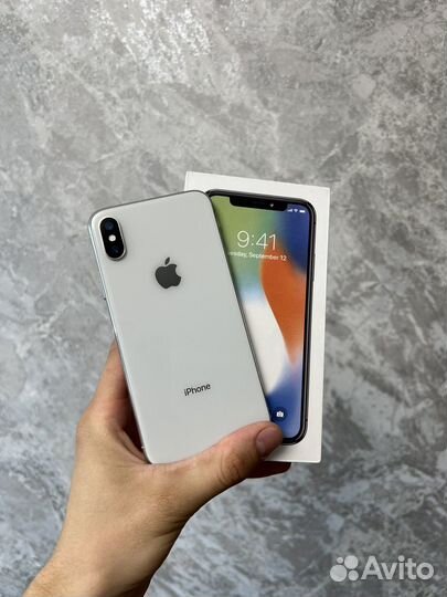 iPhone X, 64 ГБ