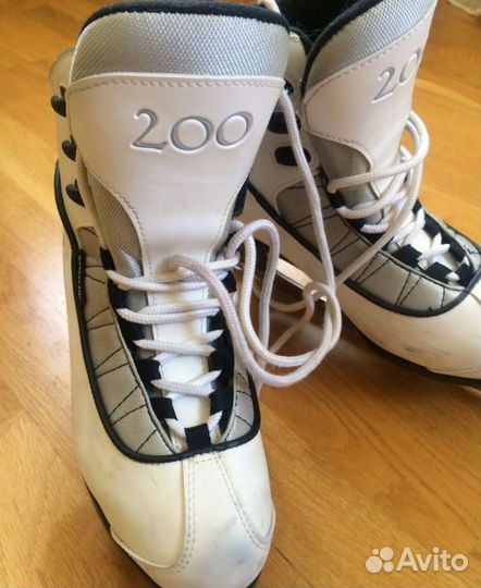 Коньки фигурные женские 39 размер