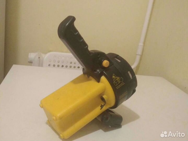 Фонарь аккумуляторный ручной