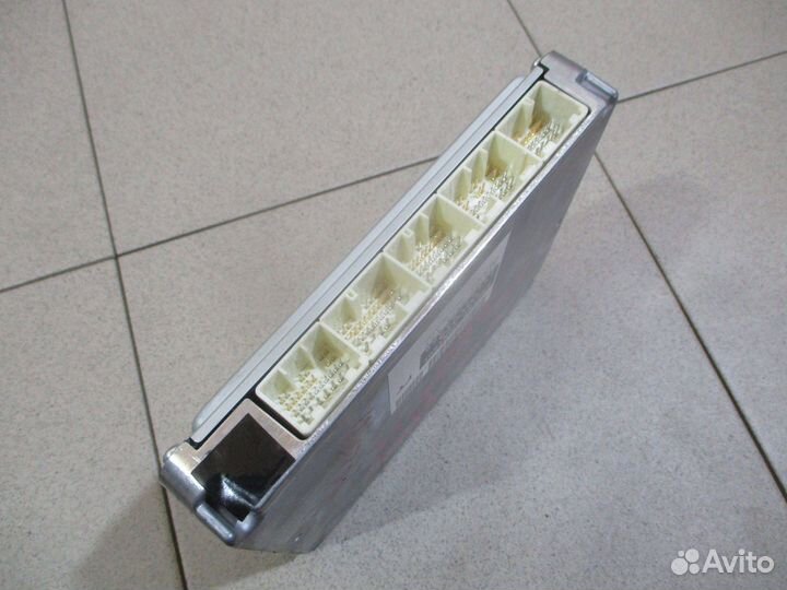 Блок управления двигателем Lexus RX 350 (XU30)