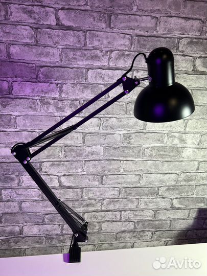 Лампа настольная