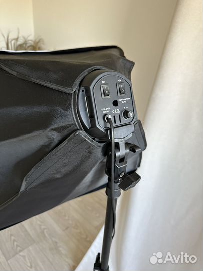 Софтбокс и пресс-волл