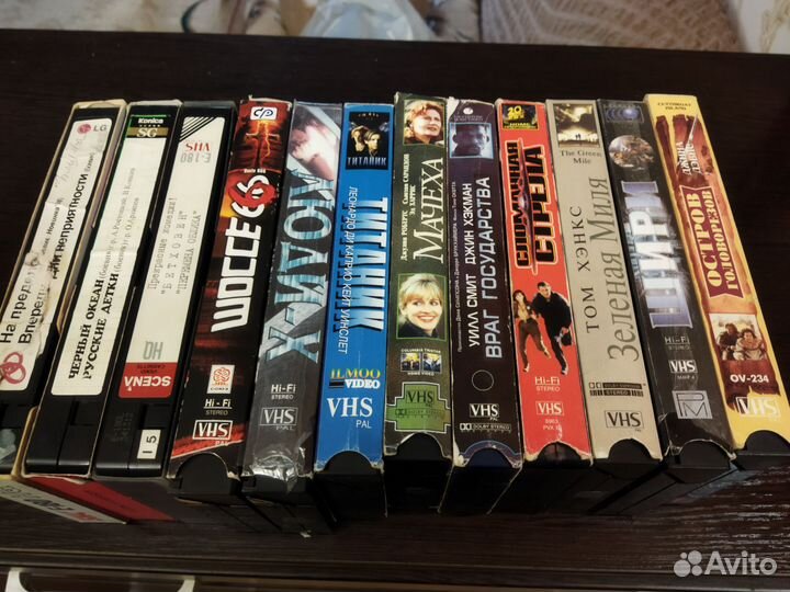 Видеокассеты с фильмами
