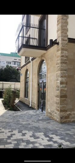Торговая площадь, 61 м² угол 4 окна