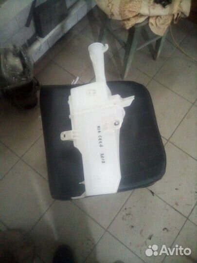 Бочек омывателья Kia Ceed Киа Сид 2018 г