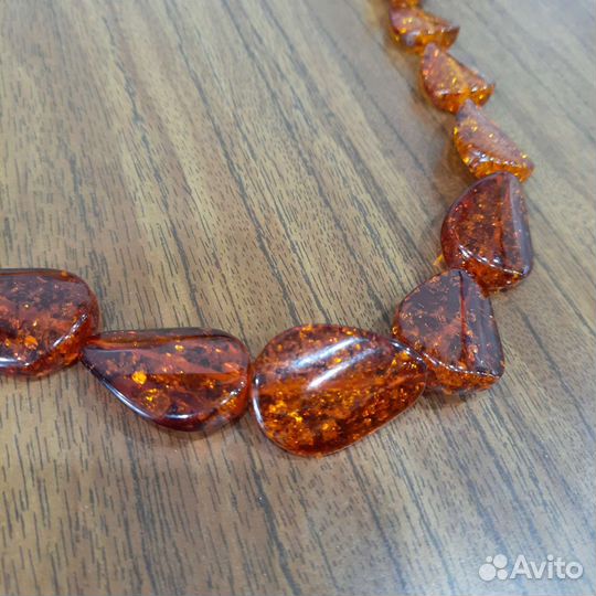 Янтарные бусы