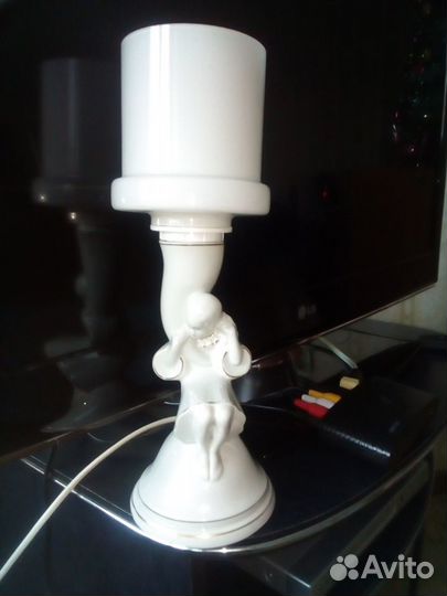 Статуэтка фарфоровая пятидесятых годов