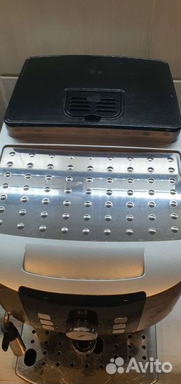 Кофемашина delonghi magnifica s
