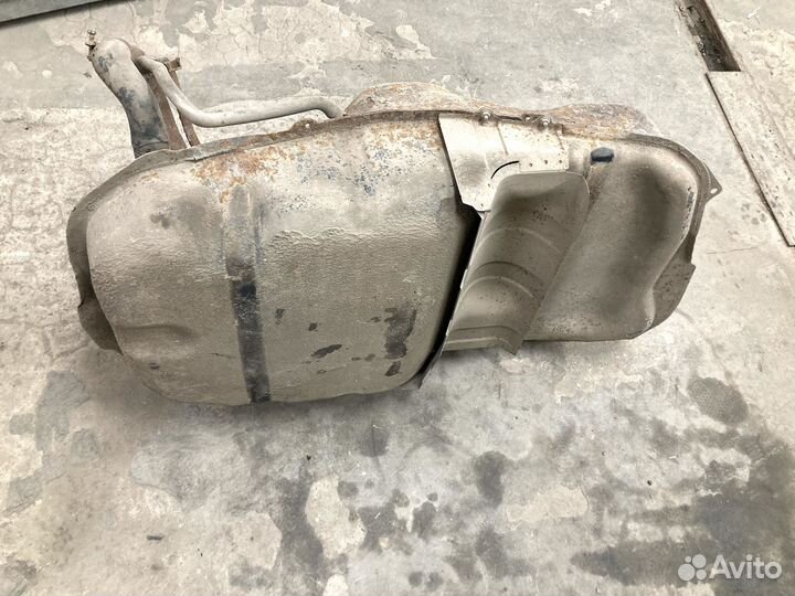 Топливный бак с насосом Mitsubishi Lancer 10