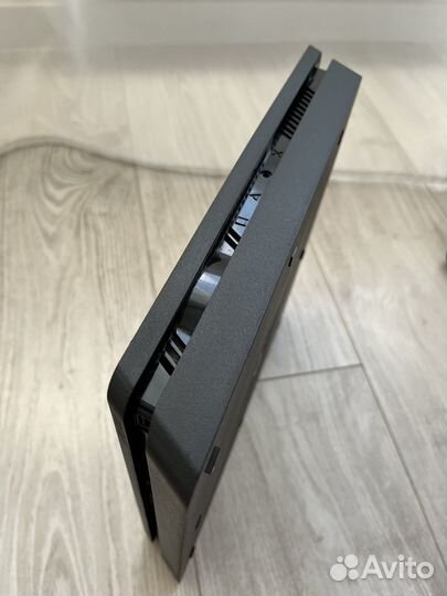 Sony PlayStation 4 Slim