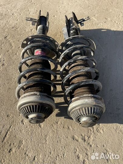 Амортизатор передний opel astra h KYB