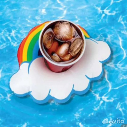 Надувные подстаканники в бассейн