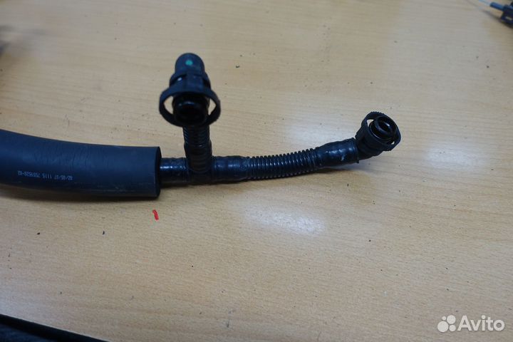 Патрубок вентиляции картерных газов