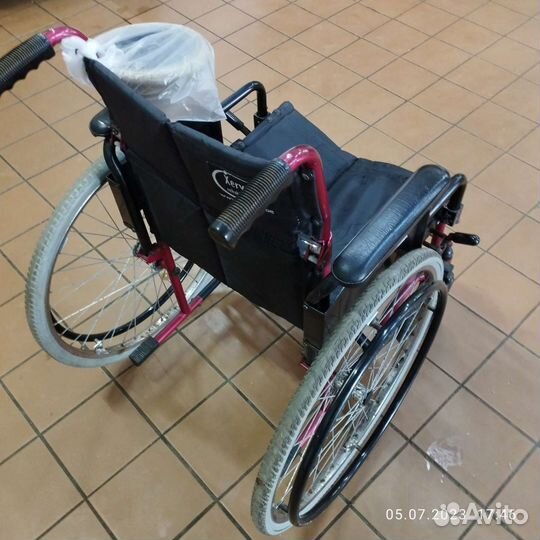 Инвалидная коляска складная бу