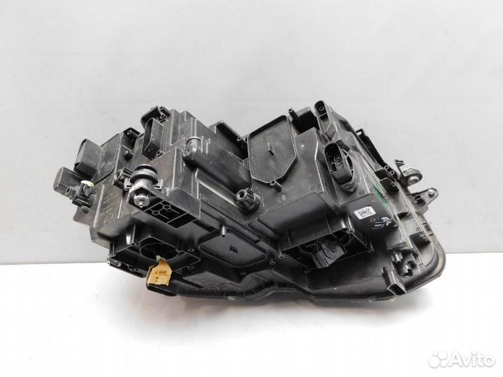 Фара левая Volkswagen Tiguan