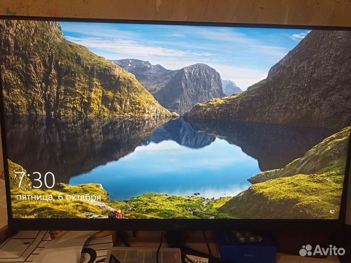 Монитор LG 24 дюйма