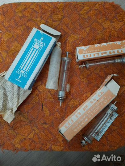 Шприцы. Готовальня. Набор для взвешивания. СССР