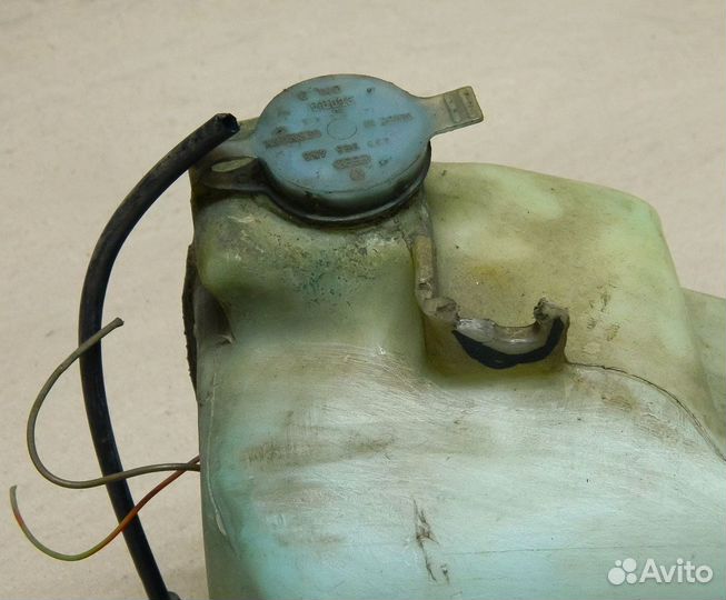 Бачок омывателя Audi 80 B3 (недочеты)