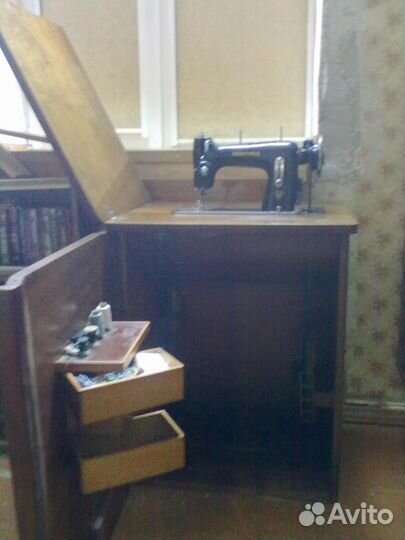 Швейная машинка