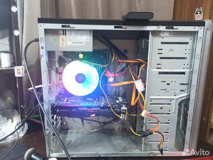 Игровой компьютер с монитором