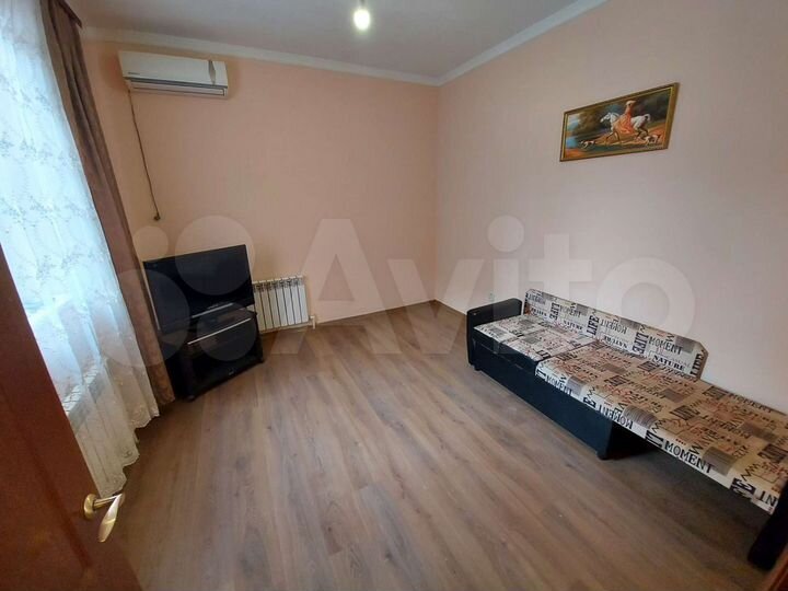 Дом 35 м² на участке 4 сот.