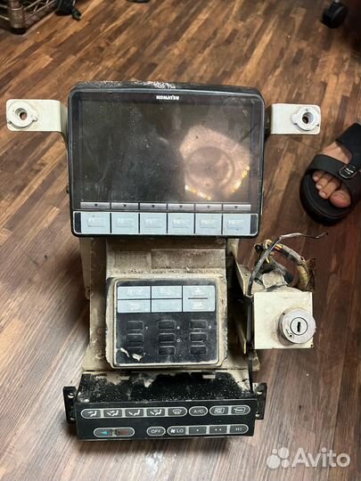 Монитор в комплекте с системой управления кондицио