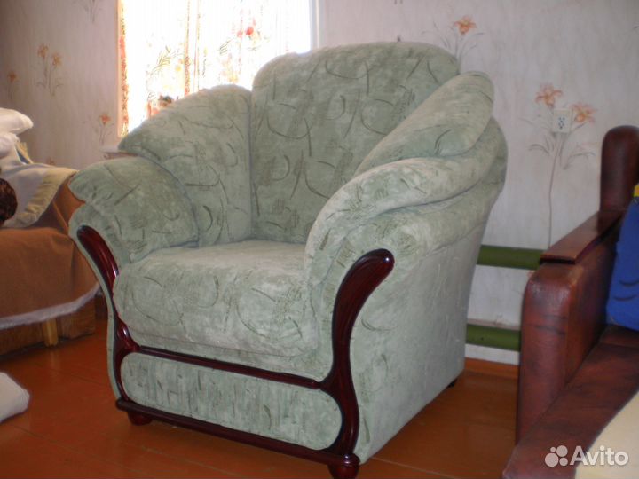 Ремонт и перетяжка мягкой мебели.Каретная стяжка