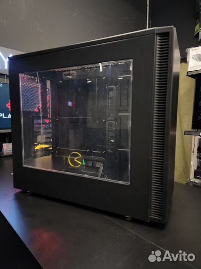 Корпус Fractal Design define mini C TG Black б/у
