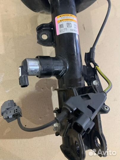 Амортизатор передний правый с пружиной Lexus RX4