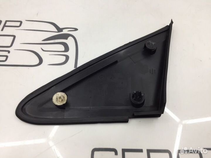 Накладка крыла правая Ford Focus 2 CB4 1.6 100Л/С