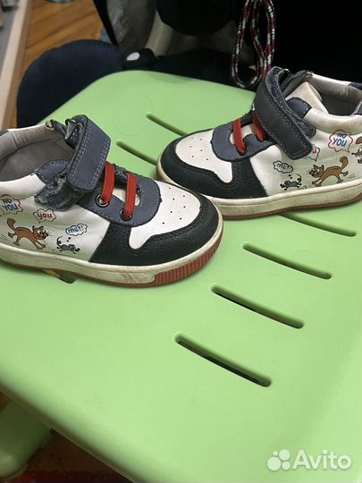 Кроссовки на мальчика 24 размер