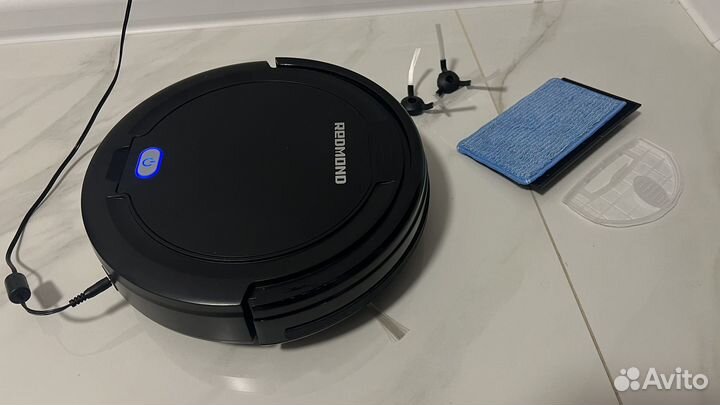 Робот пылесос redmond