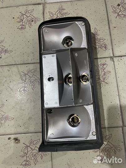 Фонарь правый 2106