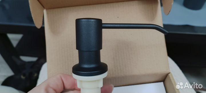 Дозатор для жидкого мыла